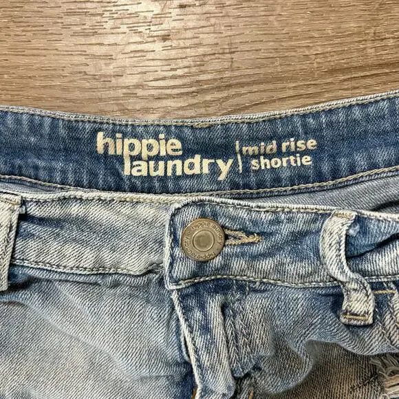 Hippie Laundry Mid Rise Embroidered Denim Shorts Size 30 Boho Festival - Picture 5 of 9